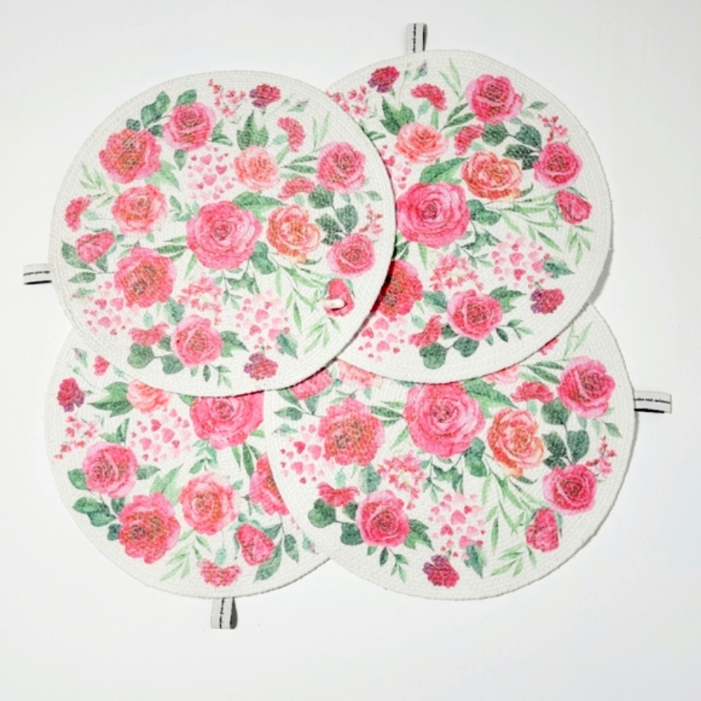 NWOT cupcakes and cashmere Romantic Rose Floral Braided Round Placemat set of 4